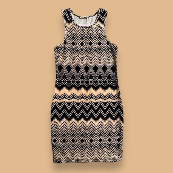F21 | Boho Geometric Chevron Bodycon Dress Size Medium - Picture 1 of 4